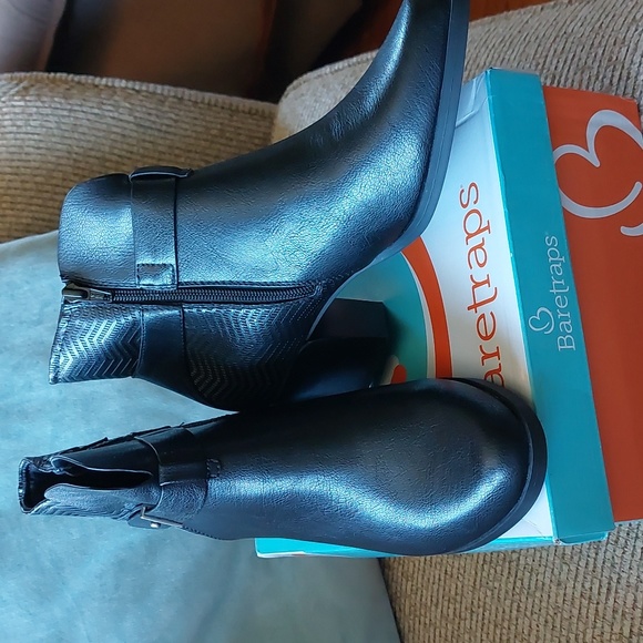 Nwt Baretraps Ankle Boots - Picture 1 of 9